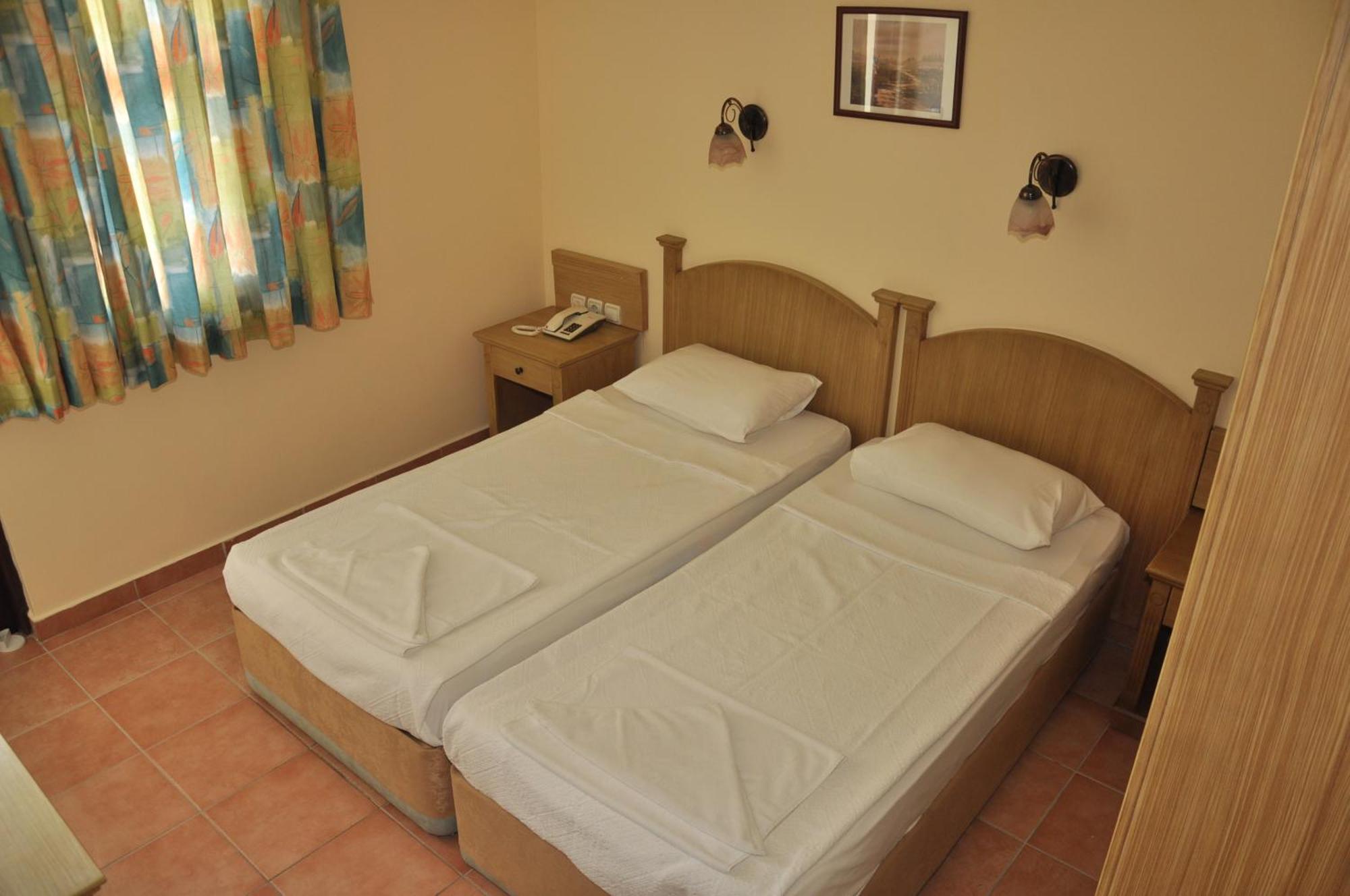Amber-rose Apart Otel 3*